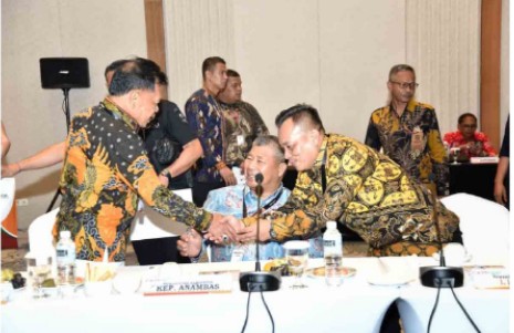 Plt Bupati Asmar Ikuti RUPSLB BRK Syariah