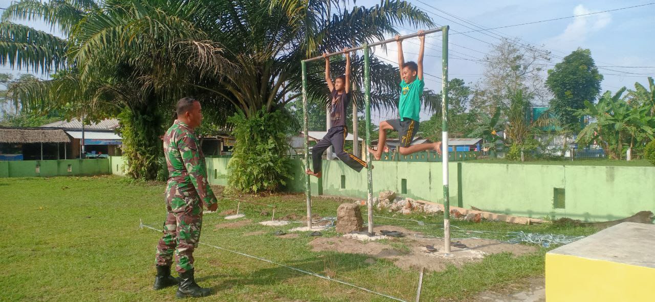 Babinsa Serda Togatorop Beri Motivasi Kepada Remaja Binaan