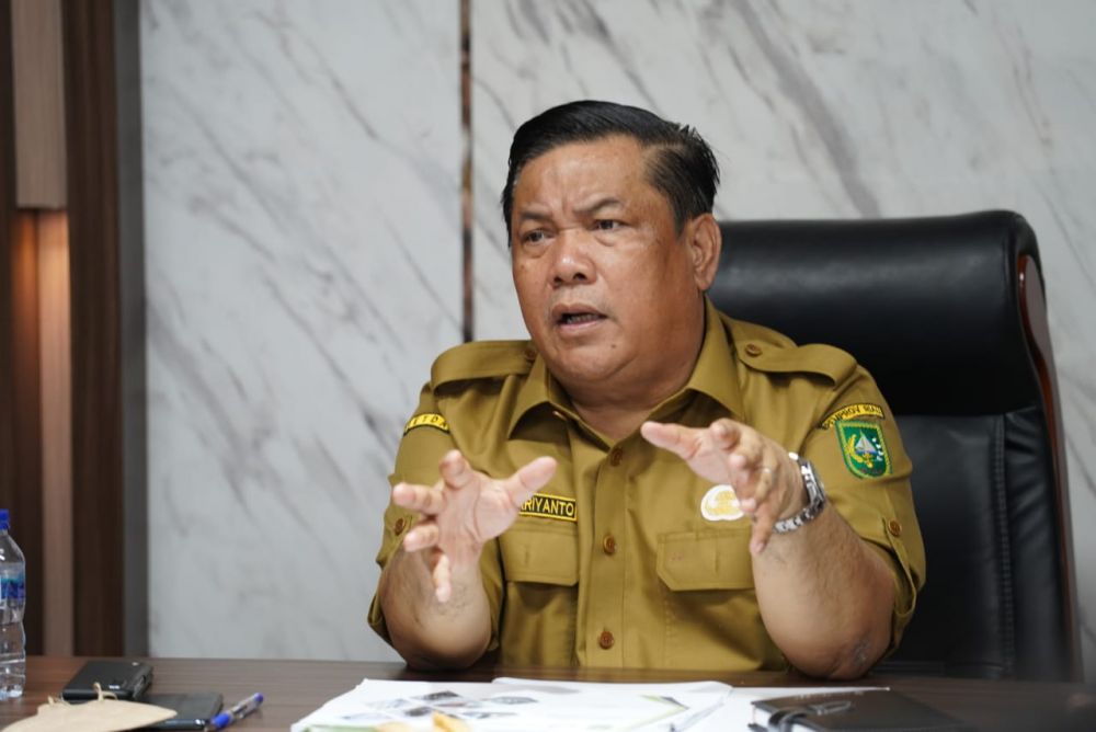 Gelar Rapat dengan Pengawas RSUD AA, Ini Pesan Sekdaprov Riau