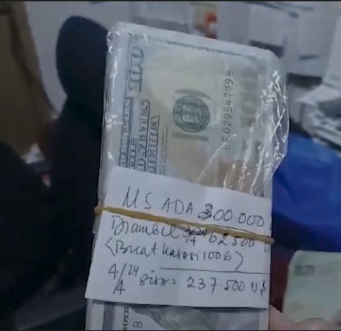 Penampakan Uang Suap Hakim yang Bebaskan Ronald Tanur, Ada Tulisan 
