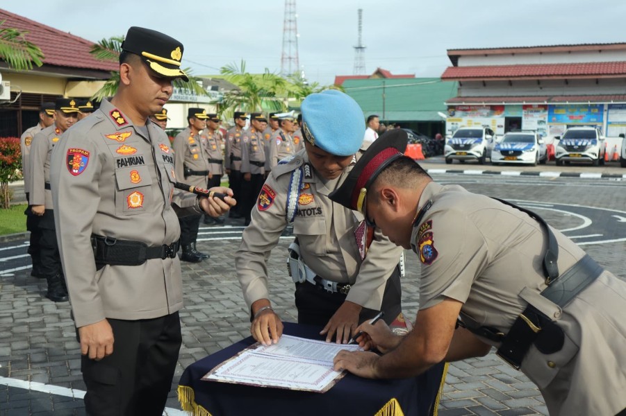 Sertijab Kapolsek Peranap: Kapolres Inhu Beri Instruksi Tegas Rem Blong, Langsung Kerja