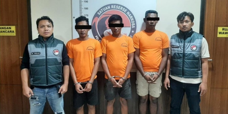 Polisi Amankan Sabu 12 Kg dalam Truk Jeruk di Tol Japek (Jakarta-Cikampek)