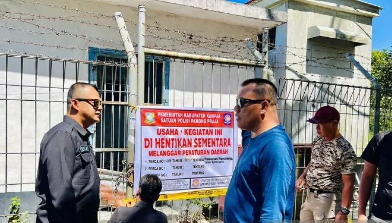 Pemkab Kampar Segel Menara Telekomunikasi