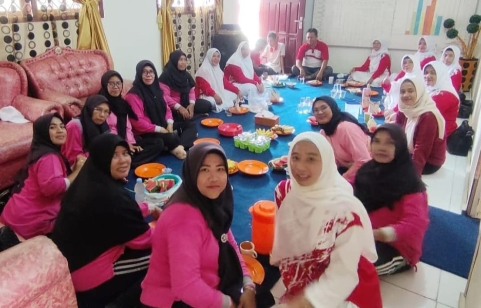 SDN 021 Pasir Kemilu dan SDN 005 Sungai Raya Gelar Pertandingan Voli Persahabatan Pererat Silaturahmi Antar Sekolah