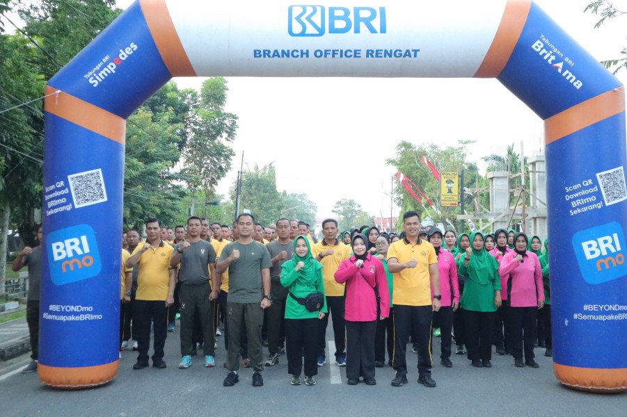 Penuh Keakraban! TNI-Polri Inhu Rayakan Sinergi Lewat Jalan Santai dan Senam Ceria