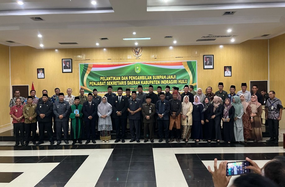 Paino Dilantik Jadi Penjabat Sekda Inhu Bupati Ade Agus Hartanto: Pj Sekda Harus Prioritaskan Pelayanan Publik