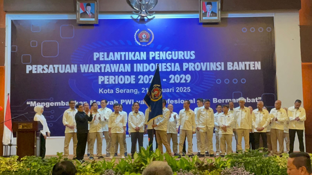 Pengurus PWI Banten Resmi Dilantik, Hendry: Kembalikan Marwah Organisasi Pers yang Profesional
