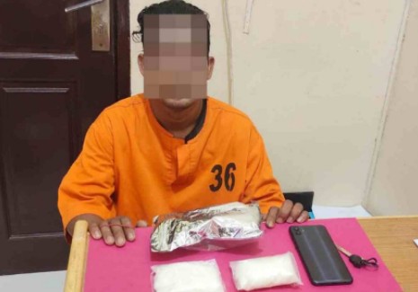 Pria Asal Pekanbaru Ditangkap di Pelalawan, Polisi Sita 2 Paket Besar Sabu