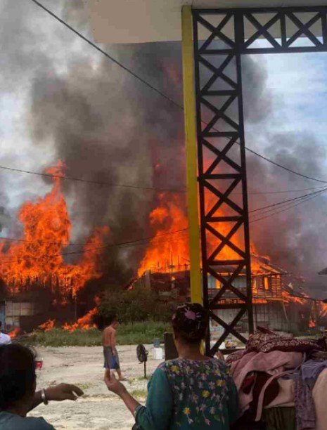 Kebakaran Hebat Terjadi di Pasar Pujud, 33 Rumah Hangus