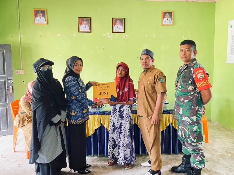Sebanyak 25 KPM Terima BLT April Hingga Juni 2025 di Desa Bongkal Malang