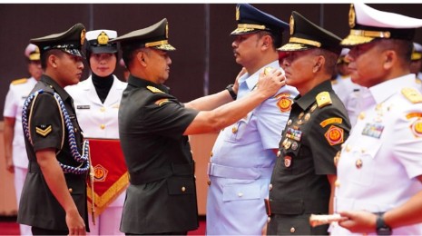 Lantik 2 Jabatan Strategis TNI, Letjen Bambang Ingatkan Kepatuhan Hukum