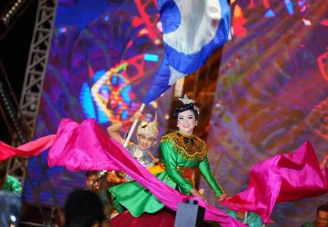 Seperti Nonton Pertunjukan di Luar Negeri, Kemenparekraf Apresiasi KEN Kenduri Riau