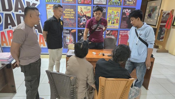 Pasutri di Morowali Utara Jadi Bandar Narkoba ditangkap, 8 Saset Sabu Disita