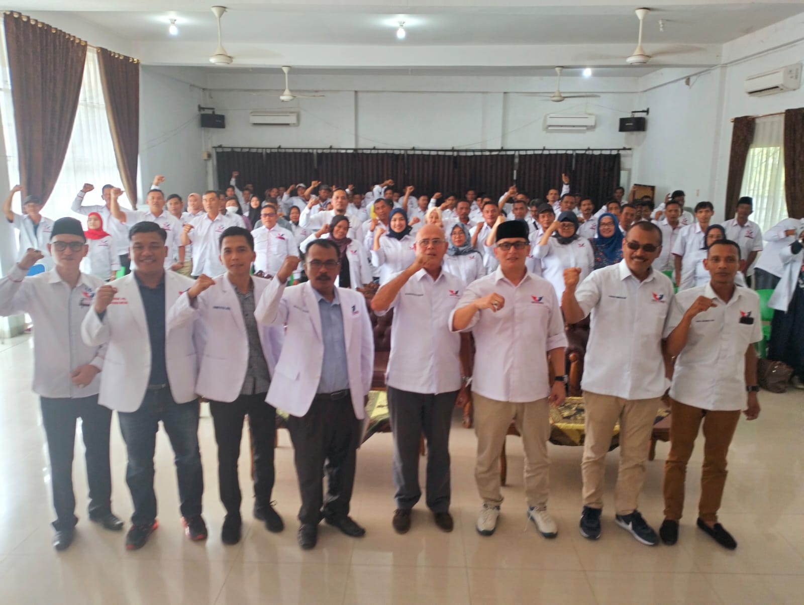 Target Satu Kursi Fraksi, DPW Serahkan SK Pengurus dan Ambulance DPD Perindo Inhu