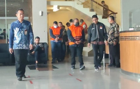 Mantan PJ Bupati Sorong dan 2 Tersangka Lain Dilimpahkan ke Tim Jaksa