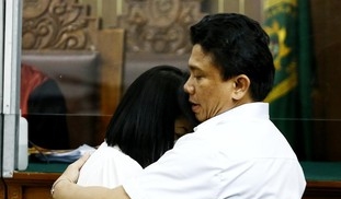 Wanita Nekat Terobos Sidang Sambo: Saya Salut Dia Bela Istri