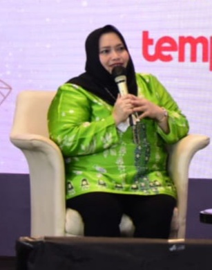 Wanita Pertama Bupati Bengkalis, Tak Lupa Kodratnya