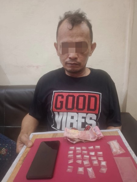 Gerak Cepat Polsek Lirik, Pengedar Sabu di Sungai Sagu Diciduk Bersama 24 Paket Barang Bukti