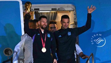 Messi Tiba di Argentina: Tenteng Trofi Piala Dunia, Siap Gelar Pesta