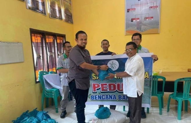 PT SIR Serahkan Bantuan Untuk Korban Banjir di Inhu