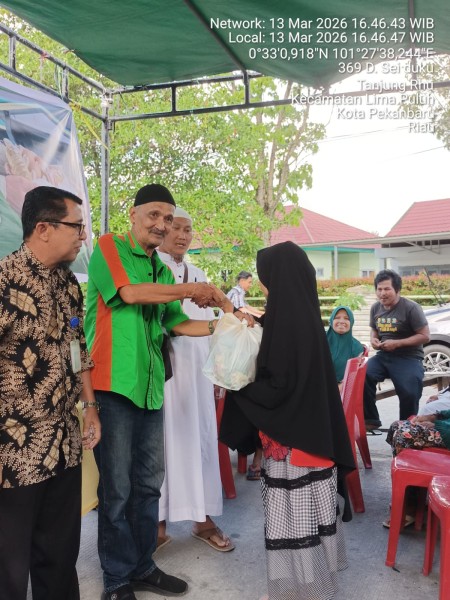 Berbagi Berkah Ramadan, SPRMII dan Pasar Buah 88 Salurkan 100 Paket Sembako untuk Warga Sei Duku Pekanbaru