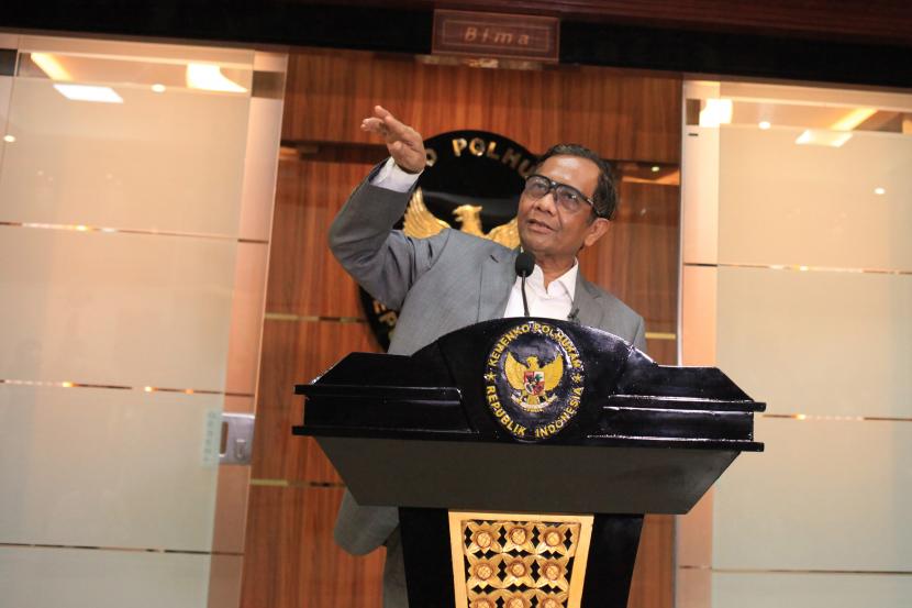 Viral Lansia Dianiaya Sekelompok Pelajar, Mahfud Sebut Biadab dan Harus Diproses Hukum