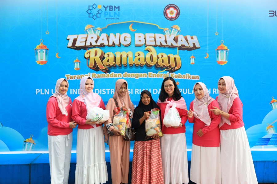 Srikandi dan PIKK PLN Salurkan 1.000 Paket Sembako Murah untuk Masyarakat Pra-Sejahtera