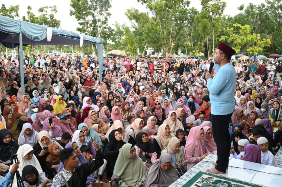 Kampanye di Rokan Hulu Bersama UAS, Abdul Wahid Janji Naikan Bankeu Desa-Desa