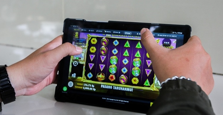 Transaksi Judi Online Beri Perbankan Keuntungan hingga Rp33,5 Triliun