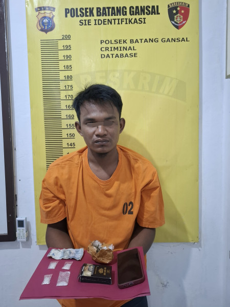 Polsek Batang Gansal Ringkus Pemuda Asal Jambi, Karena Kedapatan Bawa Narkoba