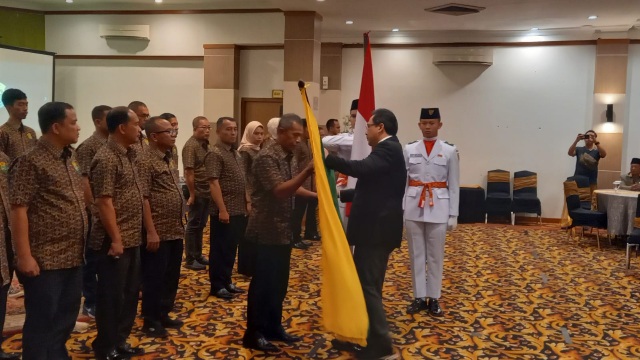 Resmi Dilantik, Ketua KONI Riau Minta Pengprov PBSI Riau Cari Terobosan Pembinaan Atlet