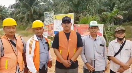 Sulap Jalan Rusak dan Kumuh di Kecamatan Talang Muandau, Ketua KKAD:Terimakasih Pak Effendi Sianipar