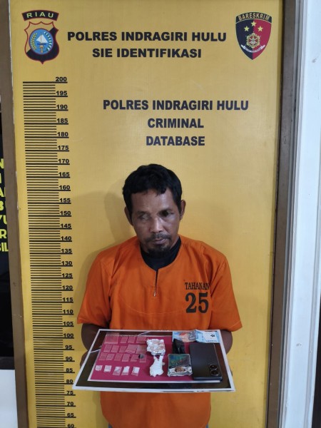 Kapolsek Lirik Pimpin Langsung Penggerebekan, Pengedar Sabu di Desa Lambang Sari Dibekuk